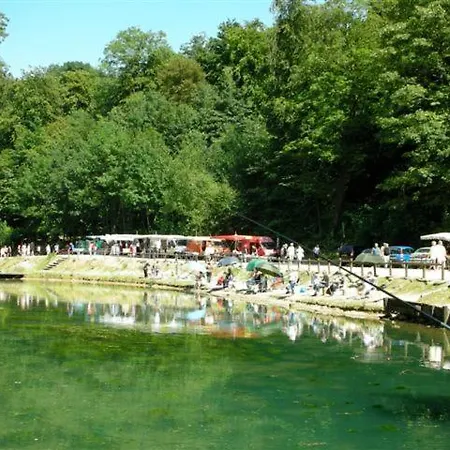 Campings.com La Kilienne* Campsite Warlincourt-les-Pas