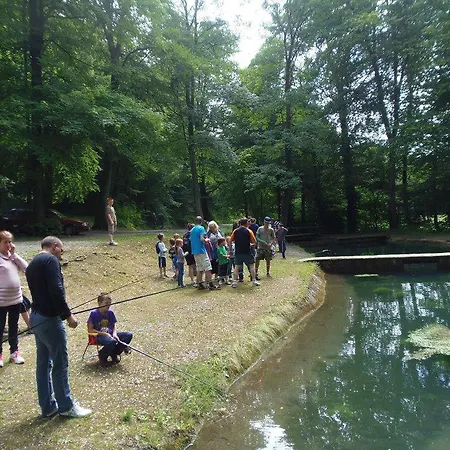 Campsite Campings.com La Kilienne* Warlincourt-les-Pas